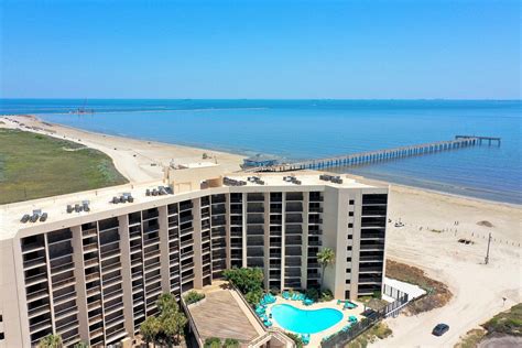 The dunes port aransas - STR#: 227445 Enjoy your stay in this beautifully decorated fully furnished condo on the 8th floor with amazing views. Sit on the balcony in tall chairs to enjoy the view, the wind, the …